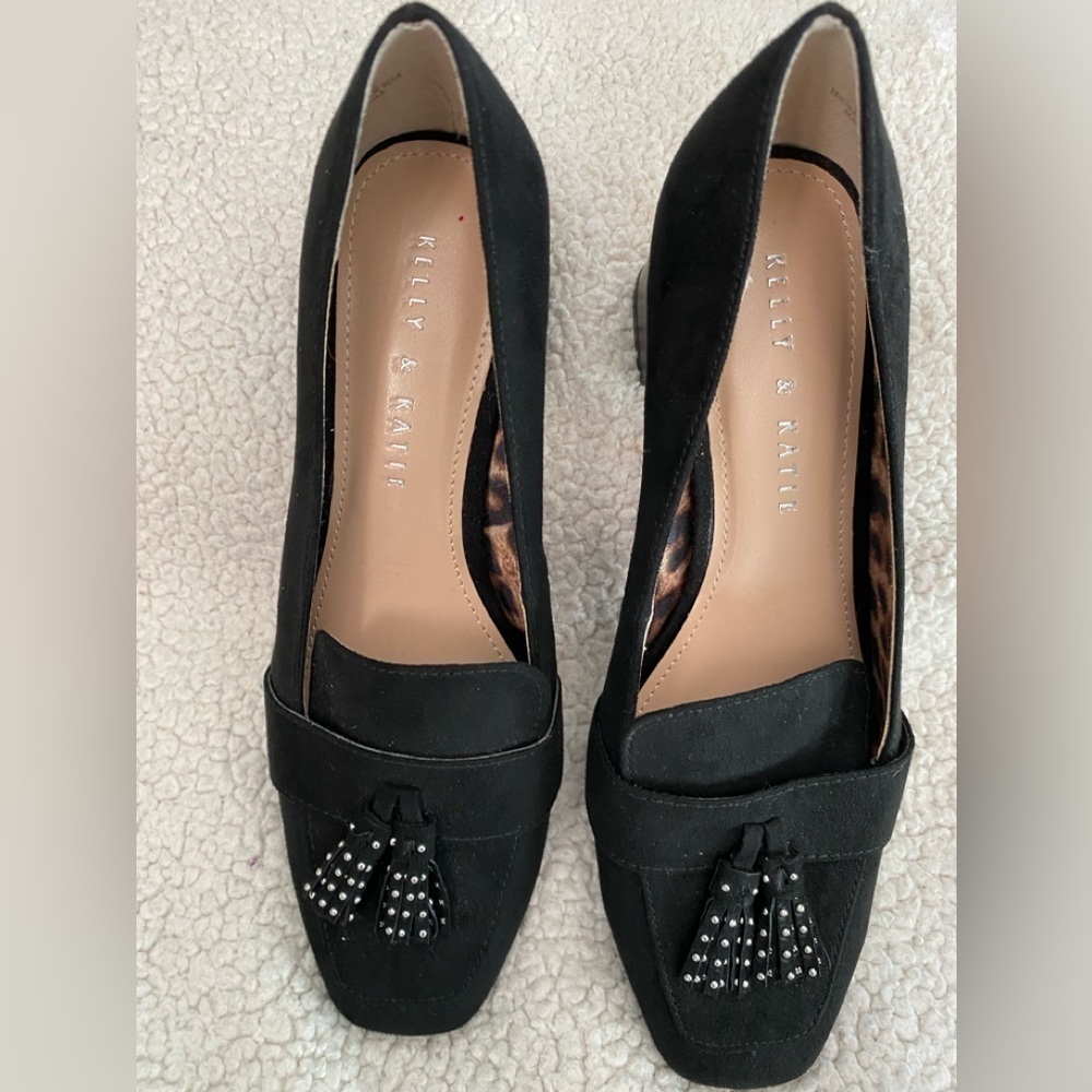 Kellie and Katie Berle Tassell Block Heel Pump, Size 7 Medium- 37 1/2